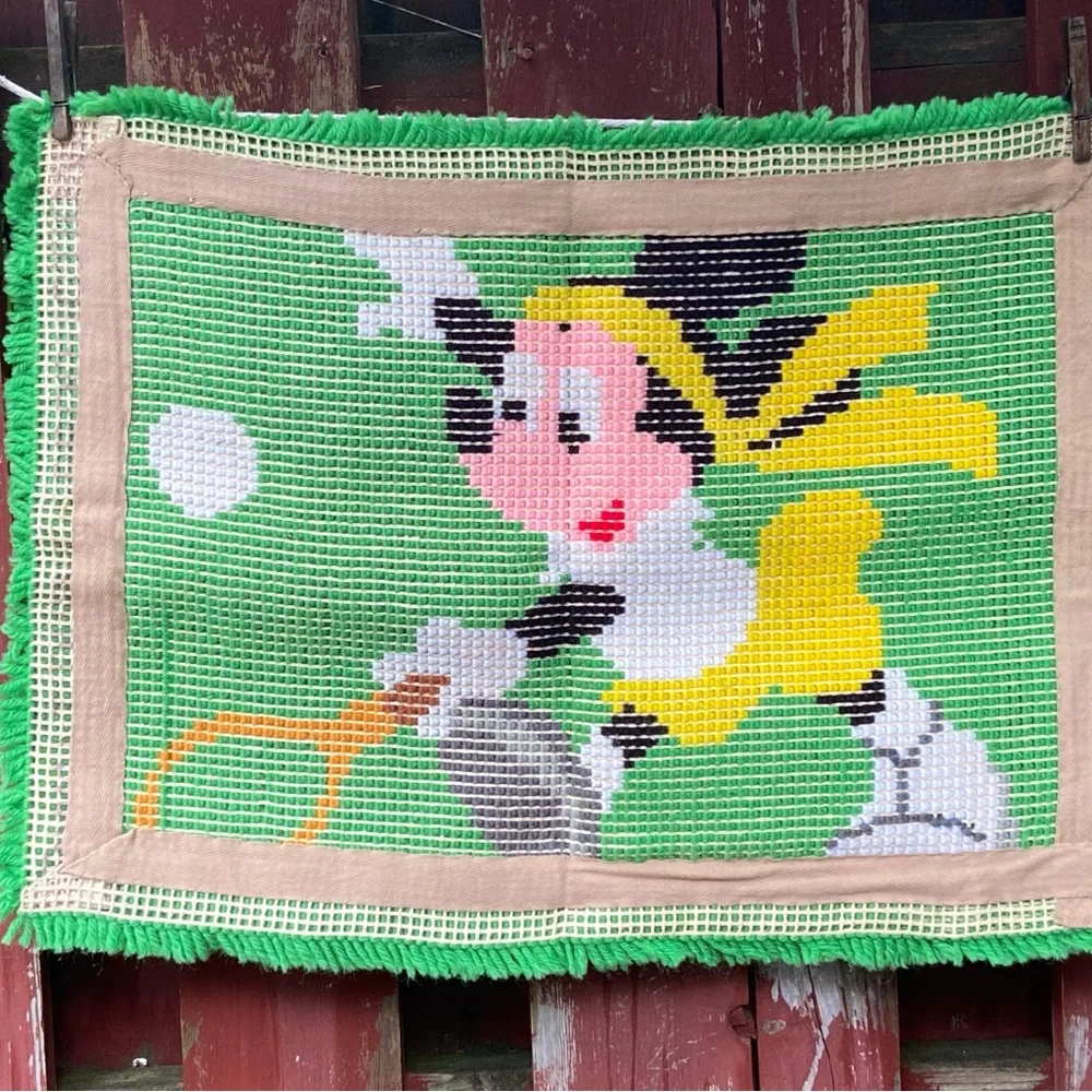 Minnie Mouse Tennis Latch Hook